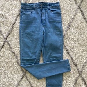 Skinny jeans for women